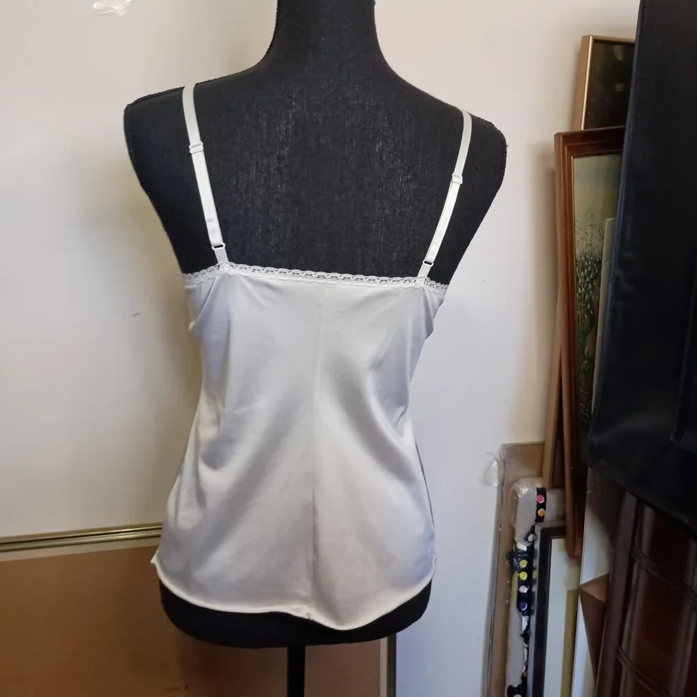 Vintage Vanity Fair Camisole Size 32/S Beige Lace Trim Adjustable Straps VGUC - Picture 2 of 6